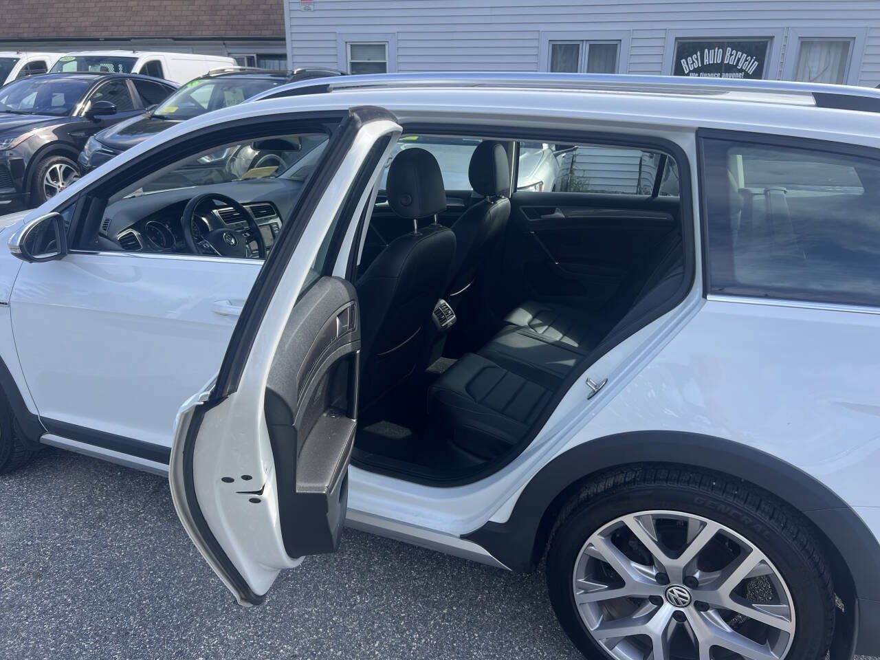 Used 2017 Volkswagen Golf Alltrack SEL AWD/4WD image 19