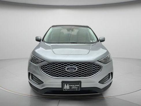 Used 2024 Ford Edge SEL w/ Convenience Package AWD/4WD image 2