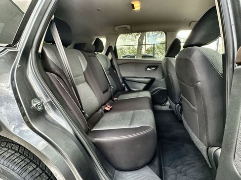 Used 2023 Nissan Rogue SV AWD/4WD image 18