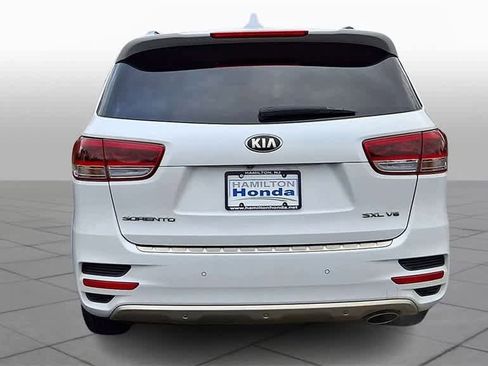 Used 2016 Kia Sorento SX image 7