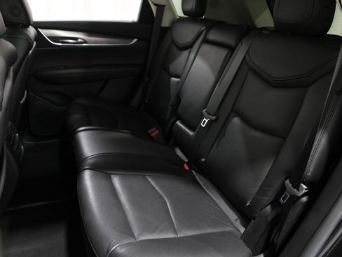 Used 2018 Cadillac XT5 Luxury w/ Driver Awareness Package image 21