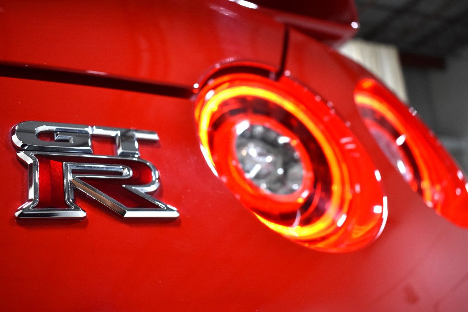 Used 2009 Nissan GT-R Premium AWD/4WD image 14