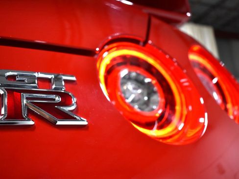 Used 2009 Nissan GT-R Premium AWD/4WD image 14