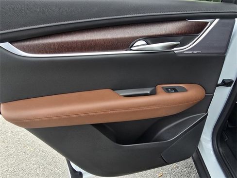 New 2026 Cadillac XT5 Premium Luxury w/ Driver Assist Package image 13