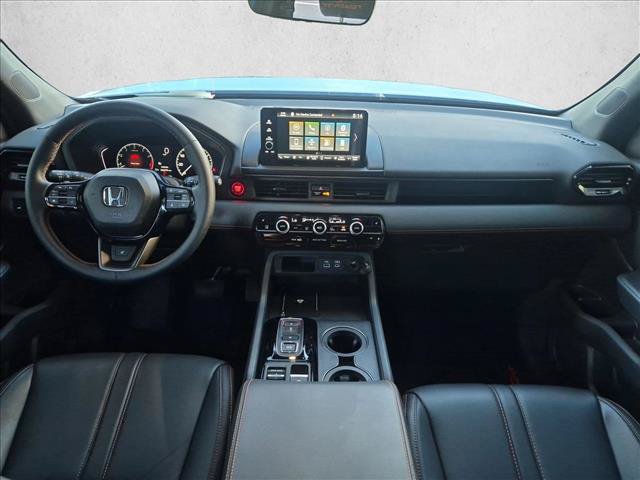 Used 2025 Honda Pilot TrailSport image 16