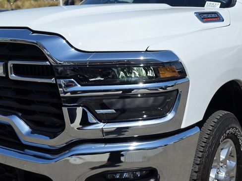 Certified 2025 RAM 2500 Big Horn AWD/4WD image 8