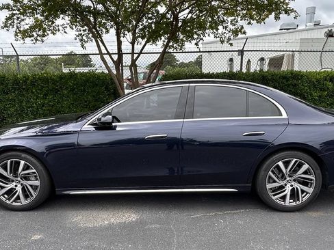 Used 2025 Mercedes-Benz E 450 4MATIC Sedan image 9