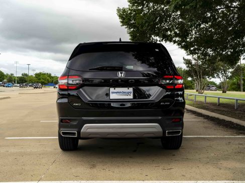 Used 2025 Honda Pilot Elite image 7
