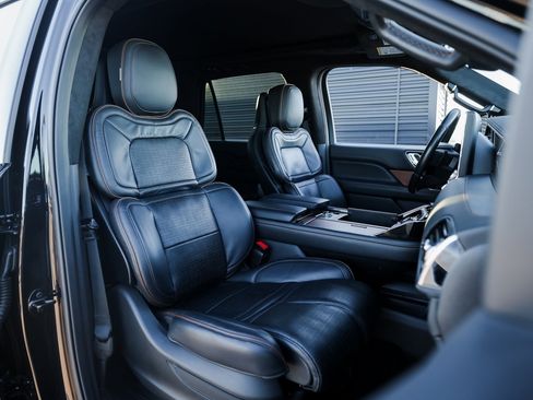 Used 2024 Lincoln Navigator Black Label image 29