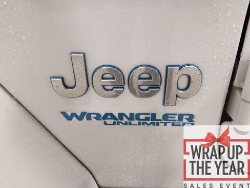 Used 2022 Jeep Wrangler Unlimited Sahara w/ Cold Weather Group image 22