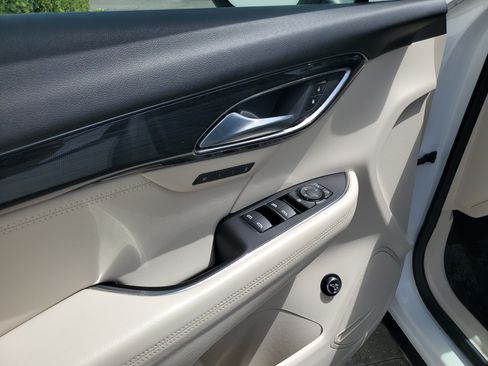 Used 2023 Buick Envision Essence AWD/4WD image 18