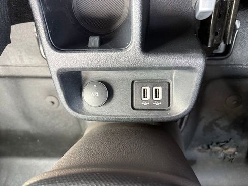 Used 2020 Ford Transit Connect XL image 21