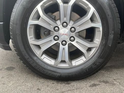 Used 2016 GMC Acadia SLT AWD/4WD image 10
