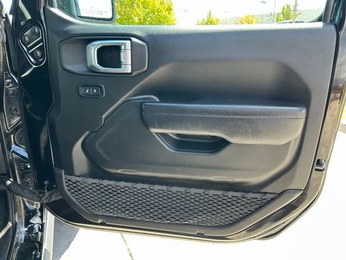 Used 2022 Jeep Wrangler Sport AWD/4WD image 26