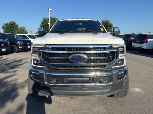 Used 2022 Ford F250 Lariat w/ Lariat Ultimate Package AWD/4WD image 2