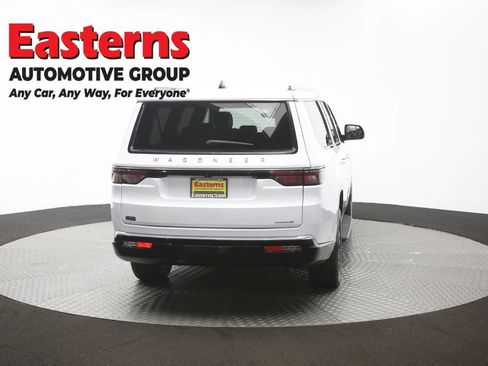 Used 2024 Jeep Wagoneer L Series II RWD image 42