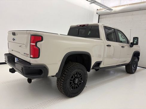 New 2026 Chevrolet Silverado 2500 ZR2 AWD/4WD image 30
