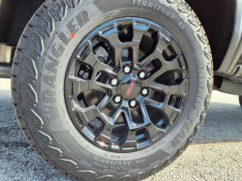 New 2026 GMC Canyon Elevation w/ Convenience Package image 24