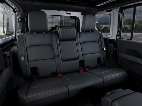 New 2026 Jeep Wrangler Unlimited Sahara AWD/4WD image 17