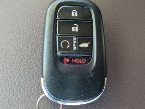 Used 2024 Honda Pilot Elite image 31