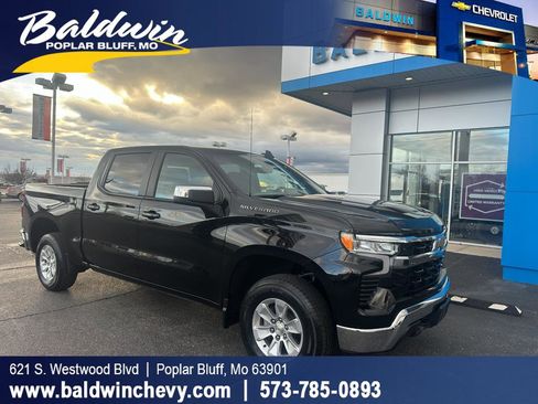 Used 2025 Chevrolet Silverado 1500 LT image 1