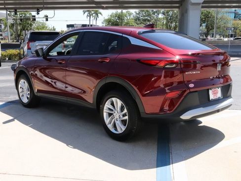 New 2025 Buick Envista Preferred w/ Advanced Safety Package image 4