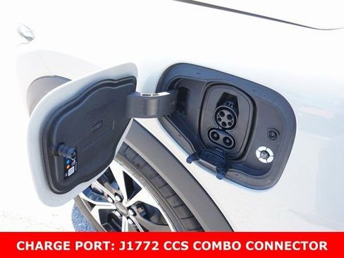 Used 2025 Ford Mustang Mach-E Select image 13