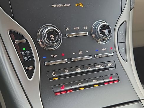 Used 2020 Lincoln Nautilus Premier w/ Equipment Group 101A image 12