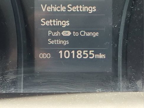 Used 2019 Toyota Camry SE FWD image 11