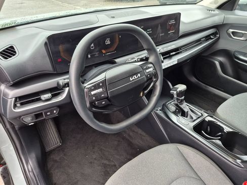 Used 2025 Kia K4 FWD image 30