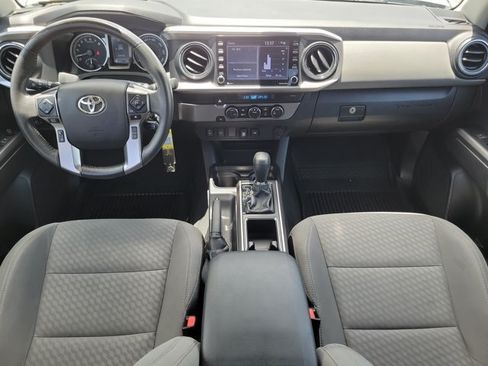 Used 2022 Toyota Tacoma SR5 w/ Technology Package RWD image 11