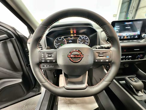 Used 2026 Nissan Rogue SV AWD/4WD image 11