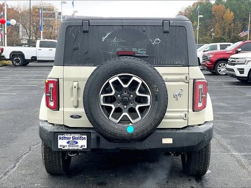 New 2025 Ford Bronco Outer Banks image 4