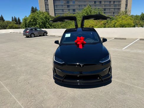 Used 2024 Tesla Model X AWD/4WD image 5