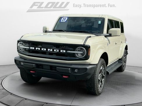 Used 2025 Ford Bronco Outer Banks AWD/4WD image 4