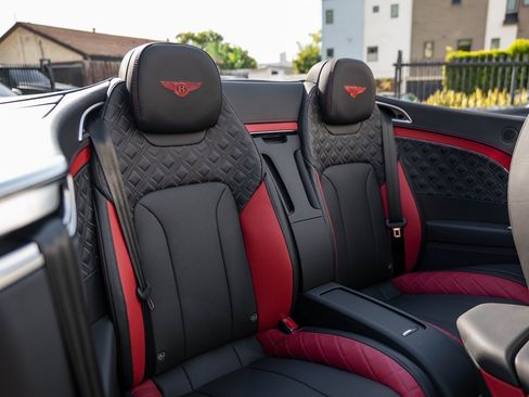 Used 2023 Bentley Continental GT Mulliner image 21