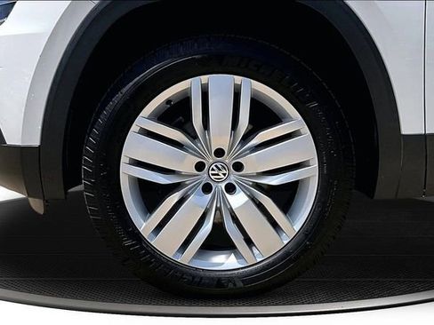 Used 2019 Volkswagen Atlas SE w/ Panoramic Sunroof Package AWD/4WD image 35