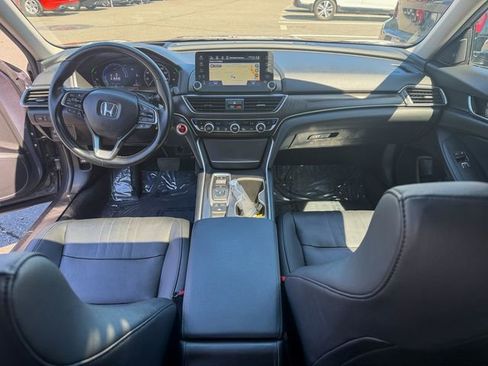 Used 2021 Honda Accord Touring image 30