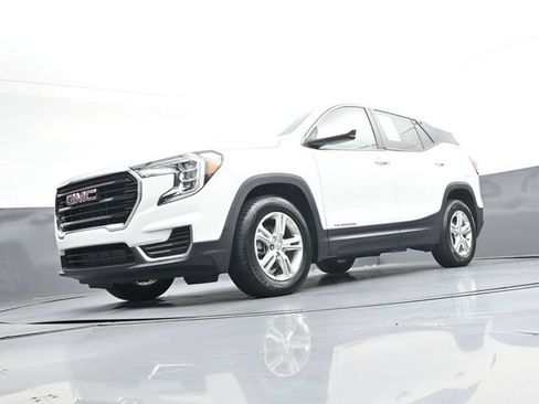 Used 2024 GMC Terrain SLE FWD image 38