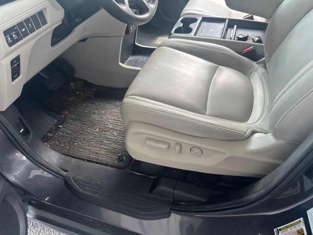 Used 2025 Honda Odyssey EX-L image 3