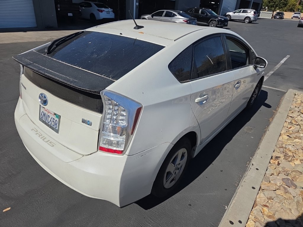 Used 2010 Toyota Prius Three w/ Preferred Accessory Pkg FWD image 5