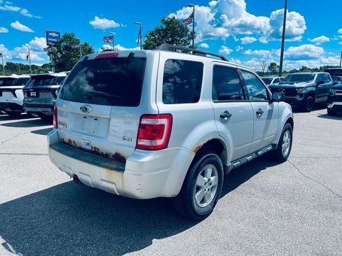 Used 2011 Ford Escape XLT w/ Class II Trailer Tow Pkg FWD image 6