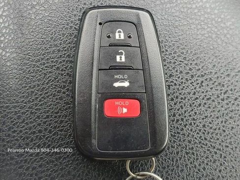 Used 2019 Toyota Camry SE w/ Convenience Package image 26