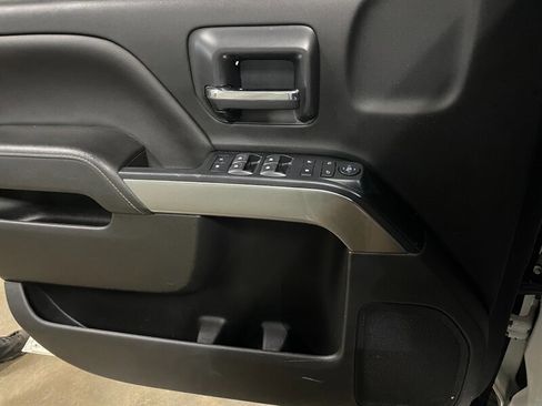 Used 2019 Chevrolet Silverado 1500 LT image 16