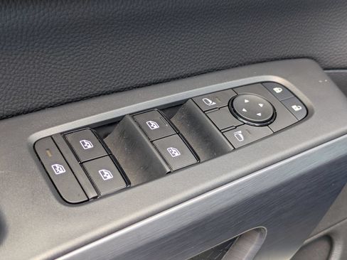 Used 2025 Nissan Pathfinder Rock Creek AWD/4WD image 11