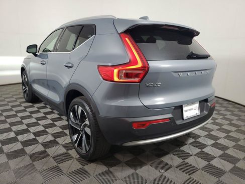 Used 2023 Volvo XC40 B5 Plus w/ Protection Package Premier AWD/4WD image 4