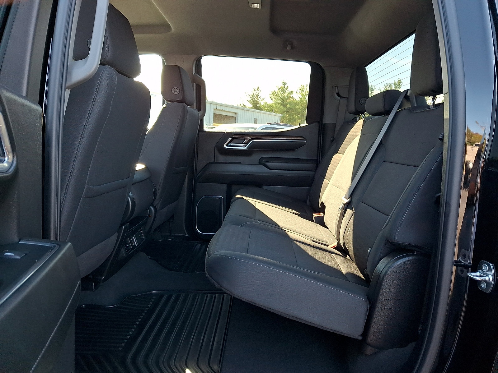 Used 2025 Chevrolet Silverado 1500 LT AWD/4WD image 10