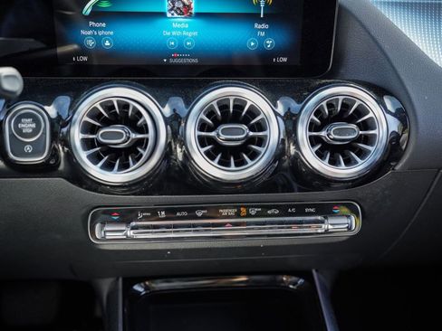 Used 2022 Mercedes-Benz GLA 250 4MATIC image 31