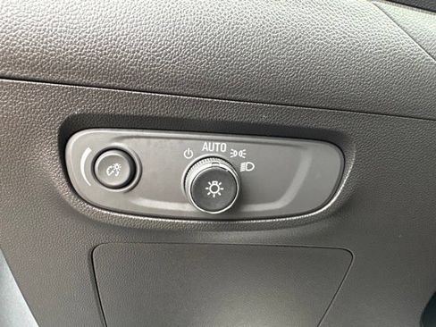 Used 2024 Buick Encore GX Sport Touring FWD image 23