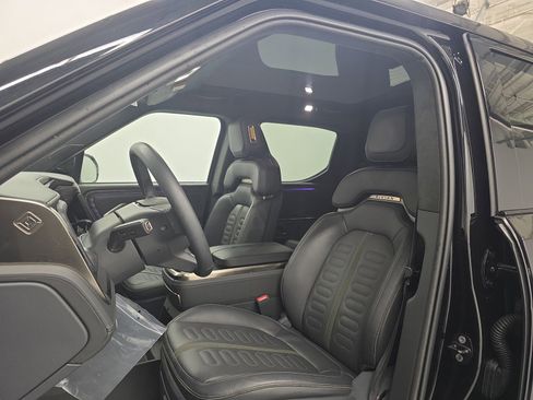 Used 2022 Rivian R1T Adventure image 20